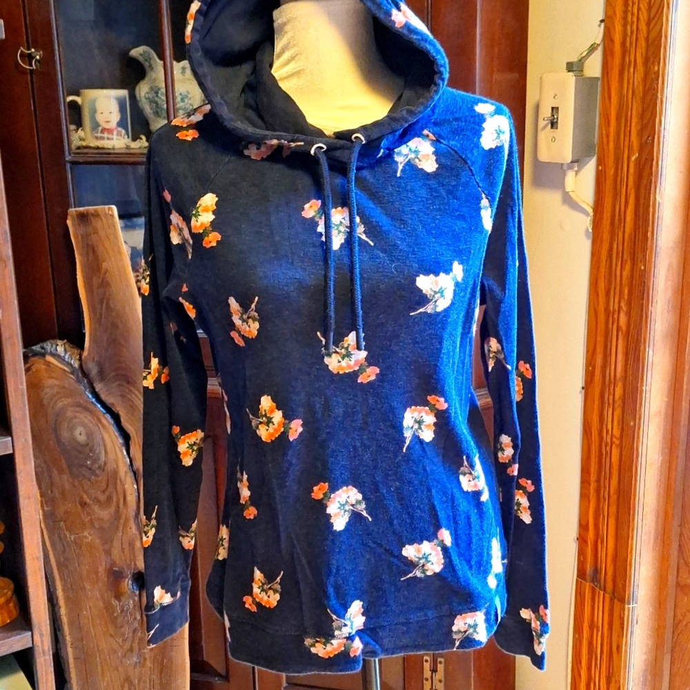 #154 Joules hooded sweater size medium